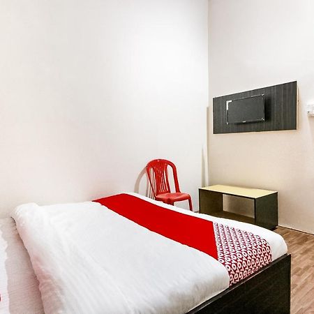 جبلبور Oyo 69647 Yash Lodge المظهر الخارجي الصورة