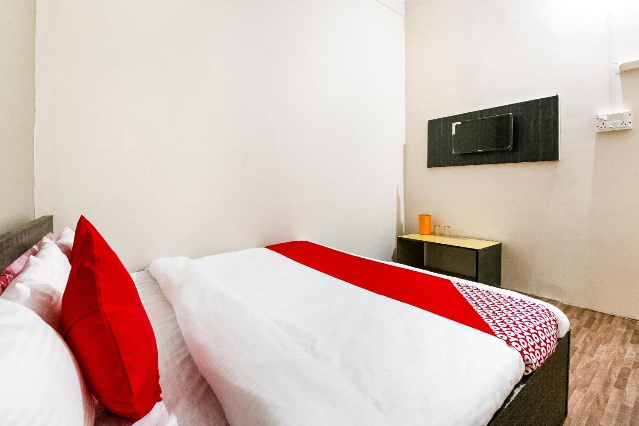 جبلبور Oyo 69647 Yash Lodge المظهر الخارجي الصورة