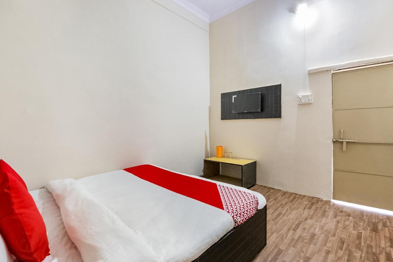 جبلبور Oyo 69647 Yash Lodge المظهر الخارجي الصورة